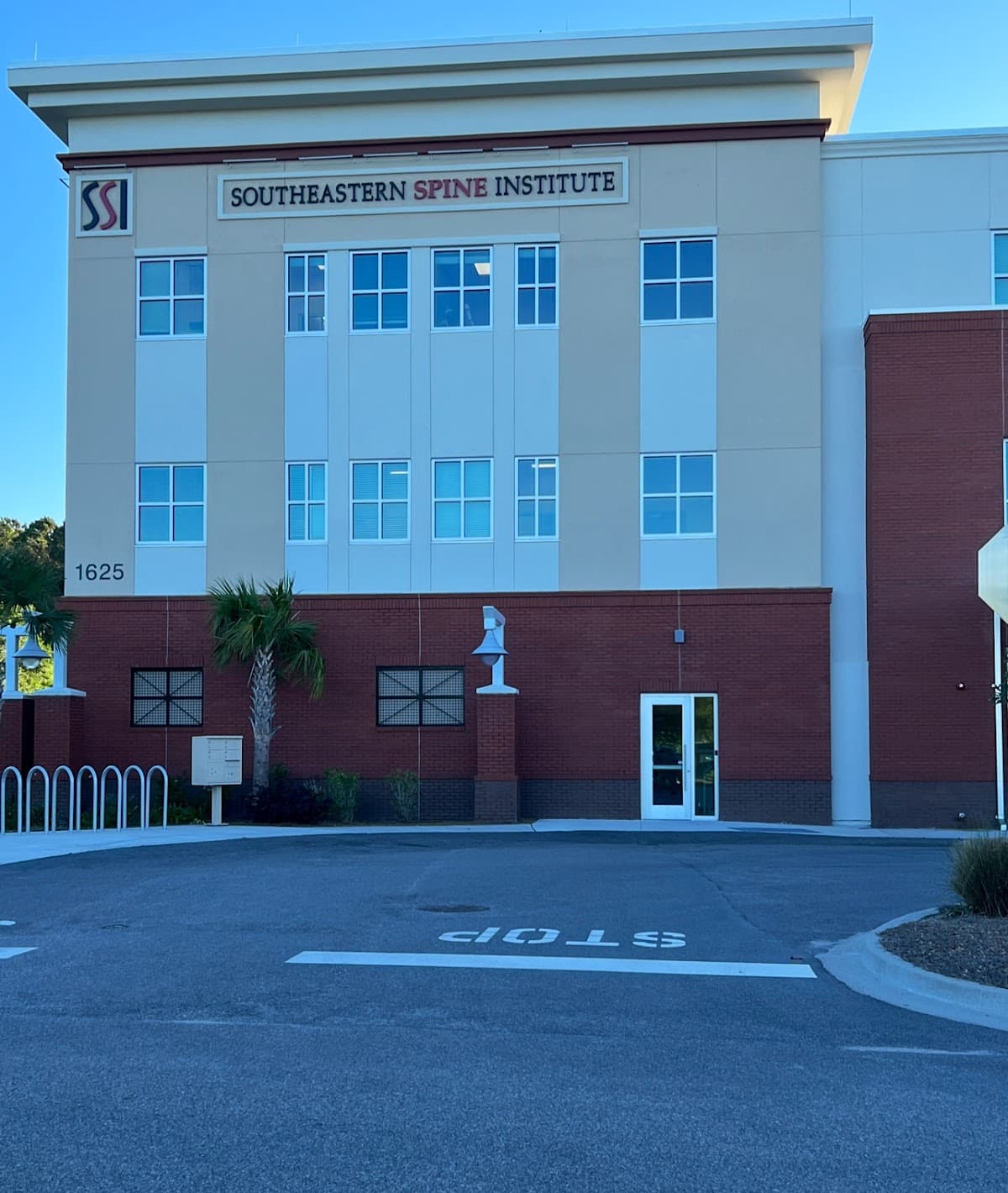 Novant Health Southeastern Spine Institute, Llc - Photo 2